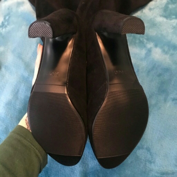 Sexy knee high boots - Picture 2 of 3